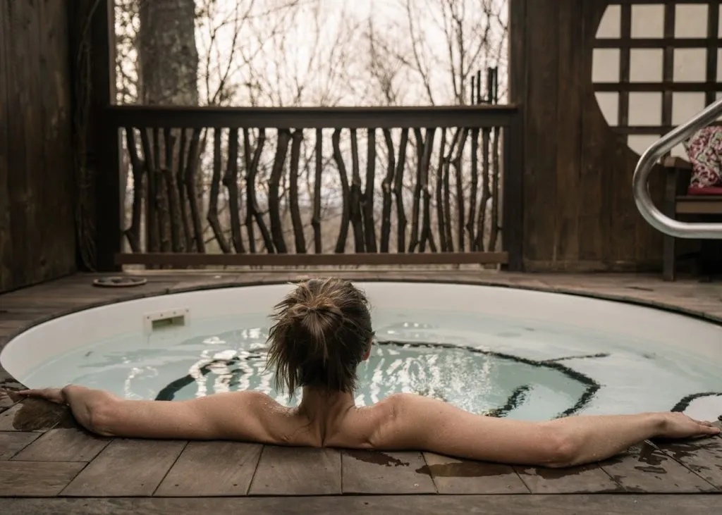 Khách hàng thư giãn tại SHINRIN Yoku Spa