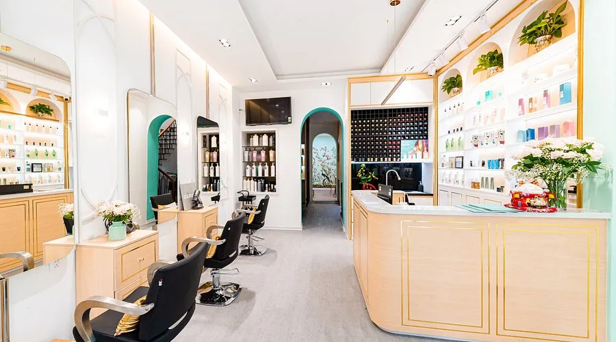 Khách hàng thư giãn tại Euphorea Salon and Spa