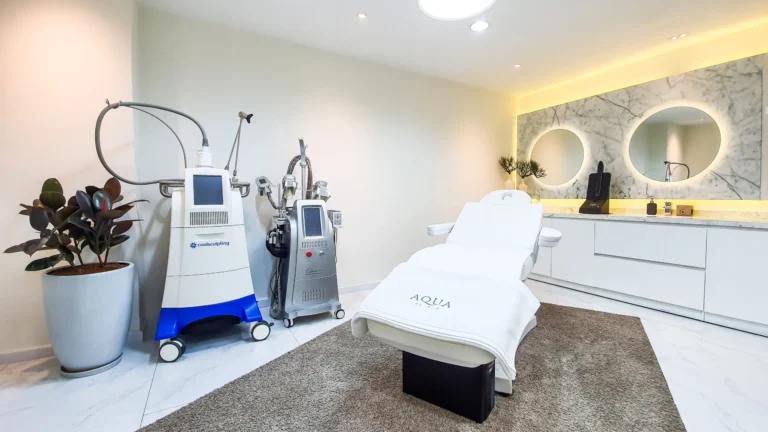 Không gian nội thất tại Aqua Skincare & Clinic