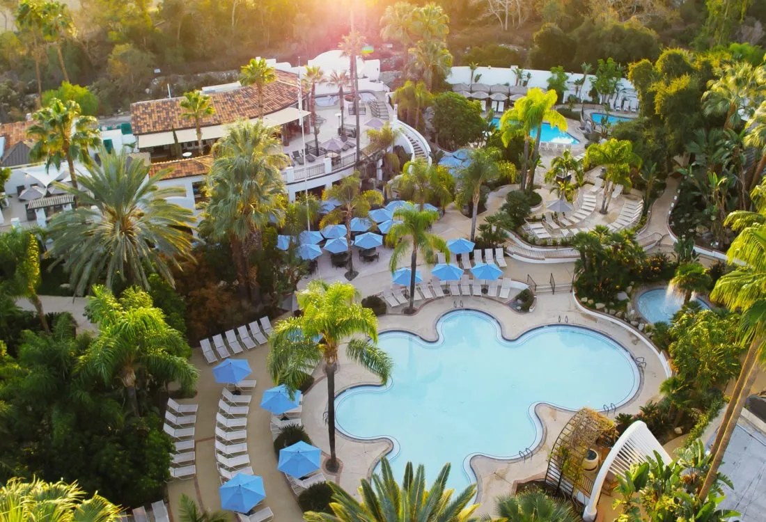 Khách hàng thư giãn tại IVY SPA