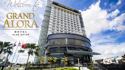 Khách hàng thư giãn tại ALORA