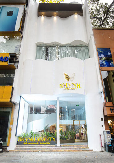 Khách hàng thư giãn tại Shynh Premium Trần Quốc Thảo