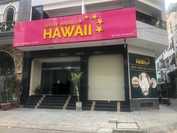 Khách hàng thư giãn tại Massage Hawaii Luxury