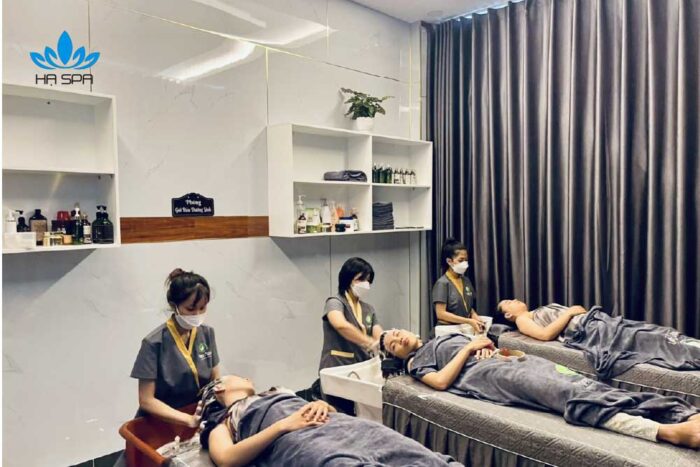 Khách hàng thư giãn tại Spa Ngọc Ngân