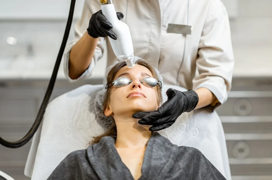 biểu hiện da đỏ sau chăm sóc da sau laser co2 fractional biểu hiện da đỏ sau chăm sóc da sau laser co2 fractional