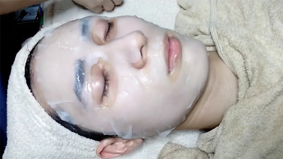 các bước chăm sóc da cơ bản tại spa khi đắp mặt nạ phục hồi cuối liệu trình