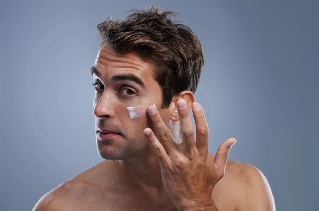 các bước chăm sóc da mặt cho nam buổi sáng và buổi tối