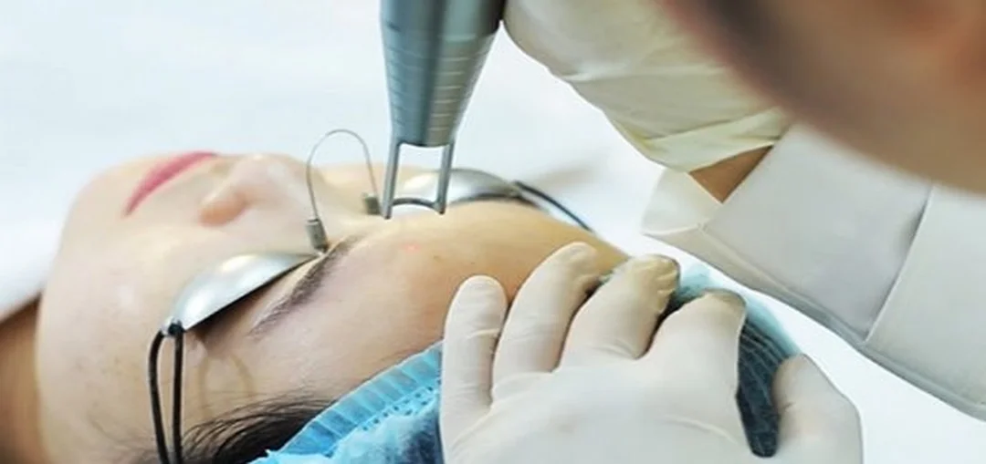 chăm sóc da sau laser trị nám với dưỡng ẩm phục hồi sau điều trị