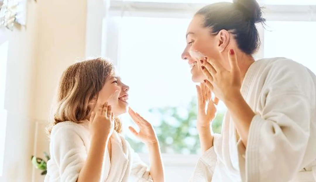 Dạy chăm sóc da cho người mới với sản phẩm dịu nhẹ