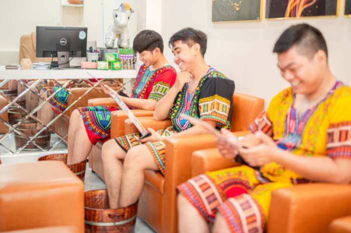 Khách hàng thư giãn tại Tâm Đắc