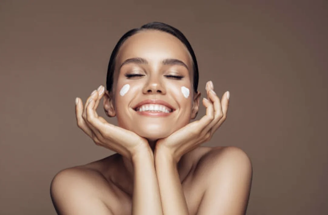 quy trình chăm sóc da cơ bản cho da nhạy cảm và da dầu mụn
