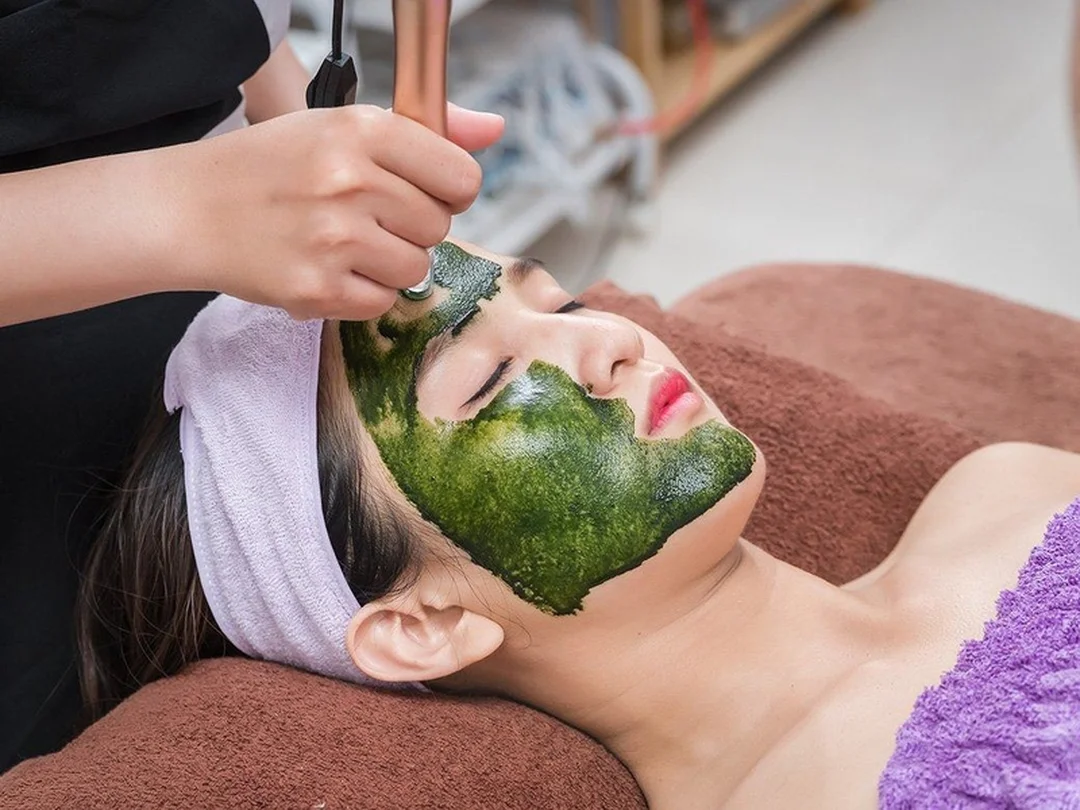 Quy trình chăm sóc da sau khi cấy tảo xoắn theo từng giai đoạn