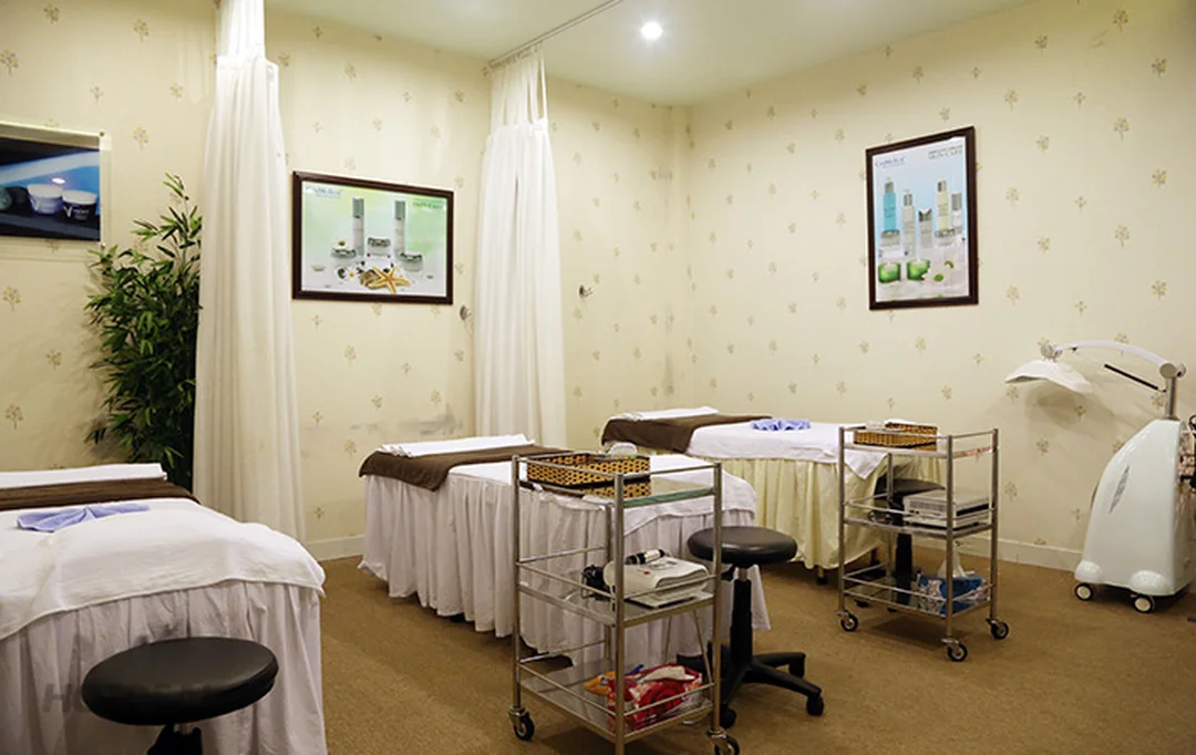 viện chăm sóc da fb trong bước làm sạch và chăm sóc da mặt